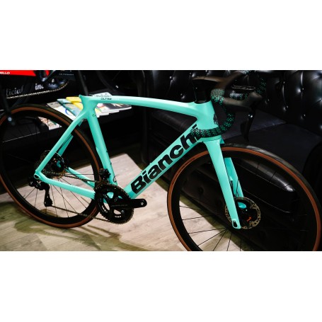 Bianchi Oltre XR4 - Dura-Ace Di2 12sp - Syncros Capital 1.0